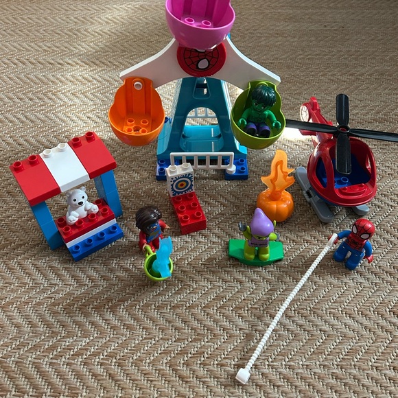 LEGO DUPLO Marvel Spidey & Friends Adventure Set - Picture 2 of 5